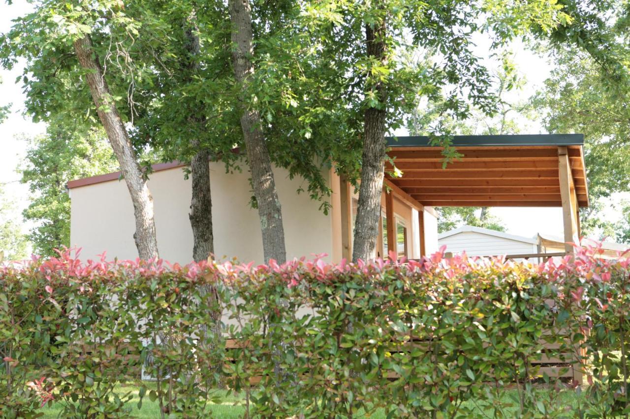 Camping Adria Mobile Home Park أوماغ المظهر الخارجي الصورة