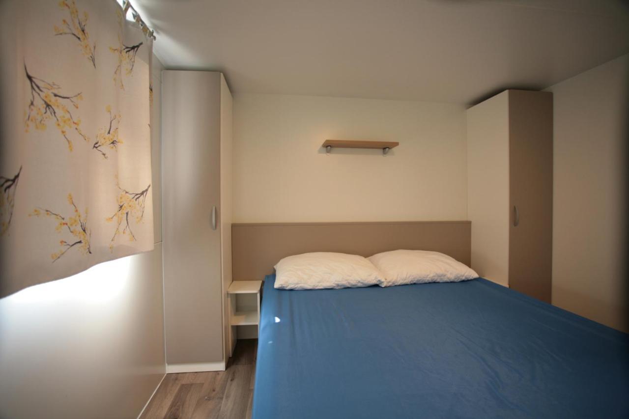 Camping Adria Mobile Home Park أوماغ المظهر الخارجي الصورة