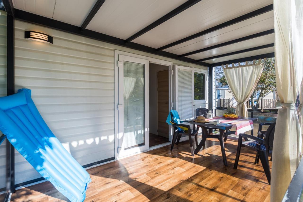Camping Adria Mobile Home Park أوماغ المظهر الخارجي الصورة