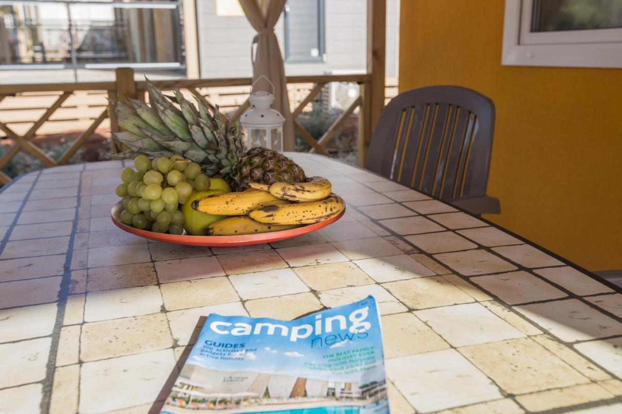 Camping Adria Mobile Home Park أوماغ المظهر الخارجي الصورة