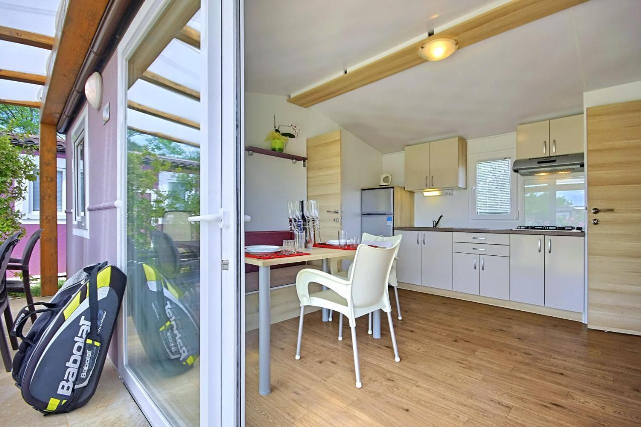 Camping Adria Mobile Home Park أوماغ المظهر الخارجي الصورة
